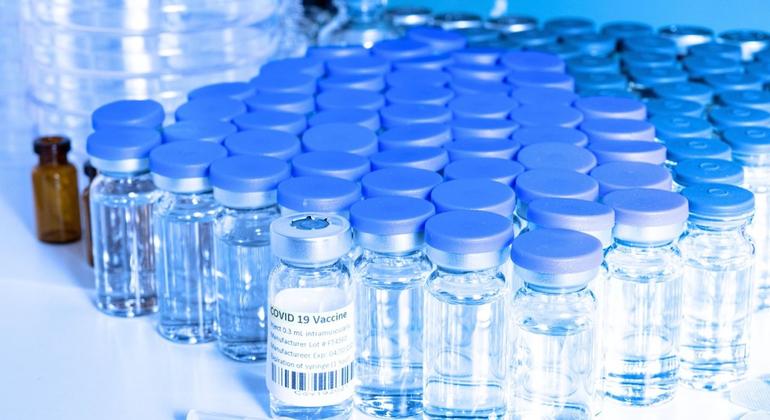 Новейшие вакцины являются самым эффективным способом предотвратить тяжелое течение коронавируса.